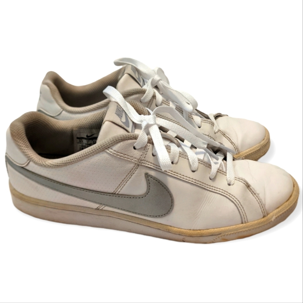 Nike Womens Court Royale 749867-100 White Running Shoes Sneakers Size 9.5